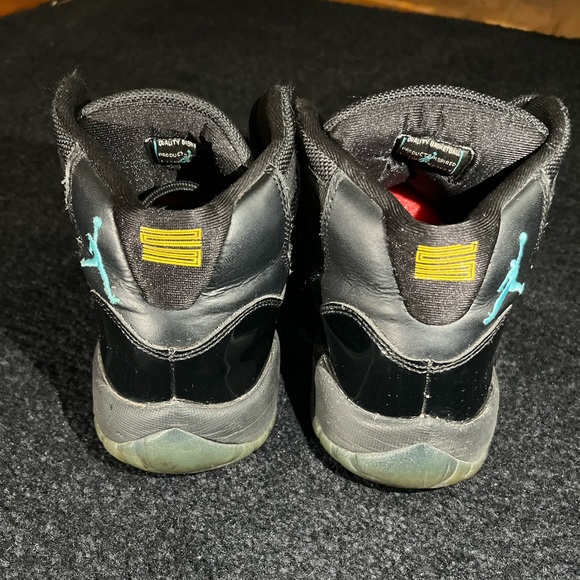 Retro 11 gamma Jordan blue size 6.5y or size 8 womens and adult men size 6.5 - Picture 5 of 5